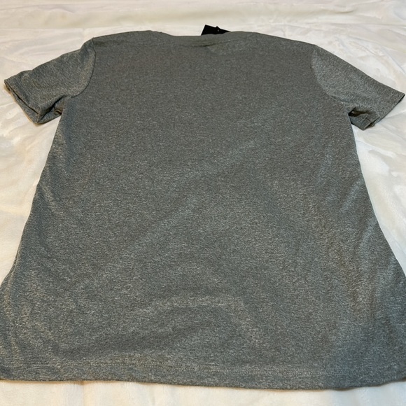 Nike Tee - Picture 4 of 7